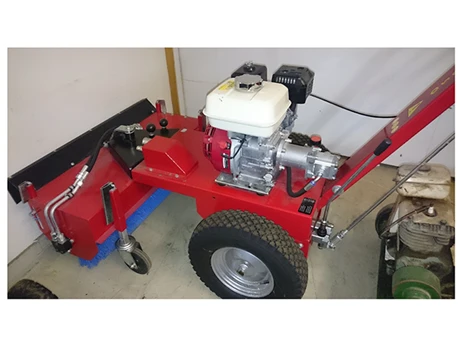 GS 0850 er GS mest solgte modell med bensinmotor og feievalse.